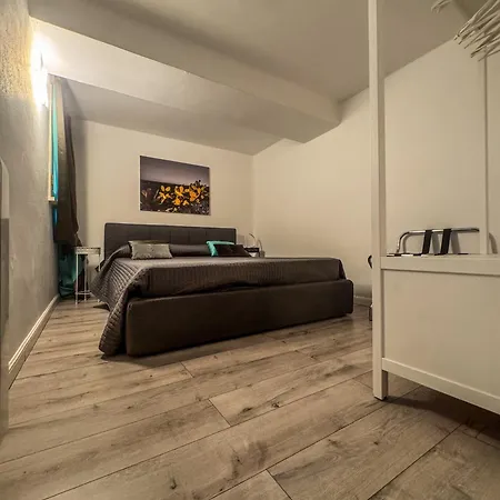 Apartment Versortigia Beautiful Syracuse